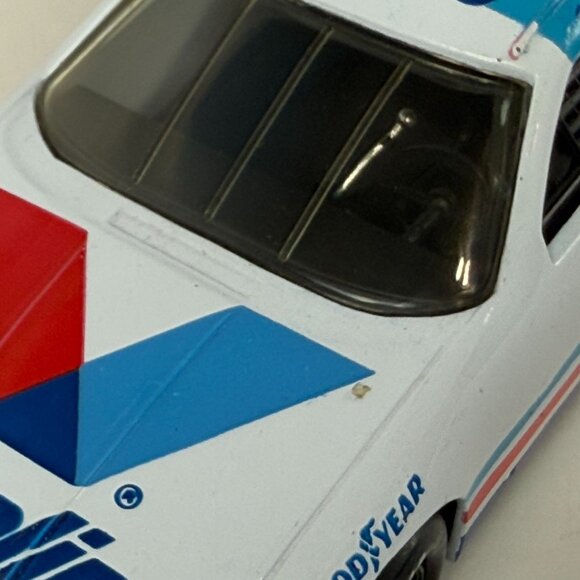 Racing Champions 1992 NASCAR Vintage Mark Martin 6 Valvoline Ford Thunderbird - Picture 5 of 9